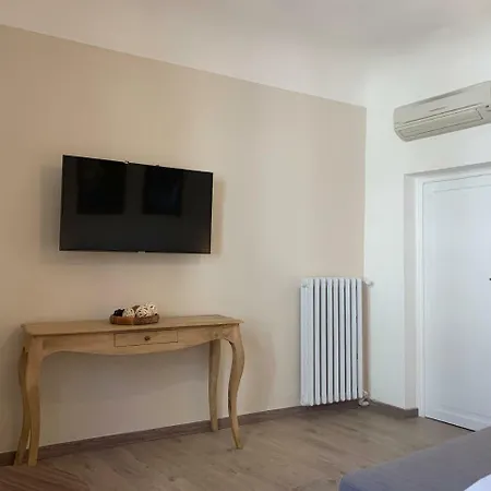 Konukevi Domus Plaza 4*
