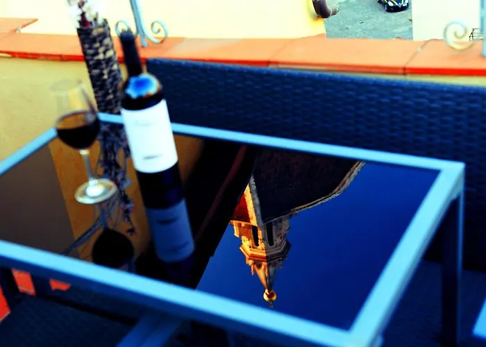 Domus Plaza Πανσιόν