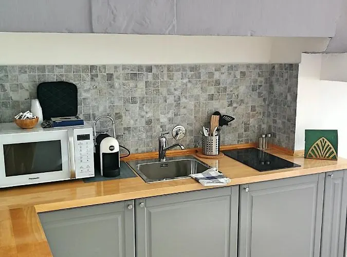 Πανσιόν Domus Plaza