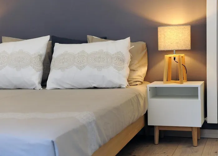 Domus Plaza Πανσιόν