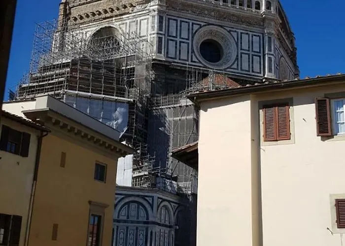 Domus Plaza Πανσιόν