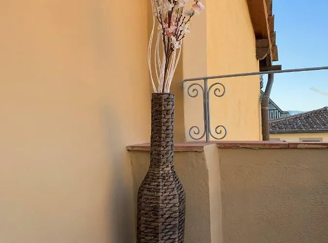 Domus Plaza Πανσιόν