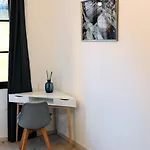 Konukevi Domus Plaza 4*